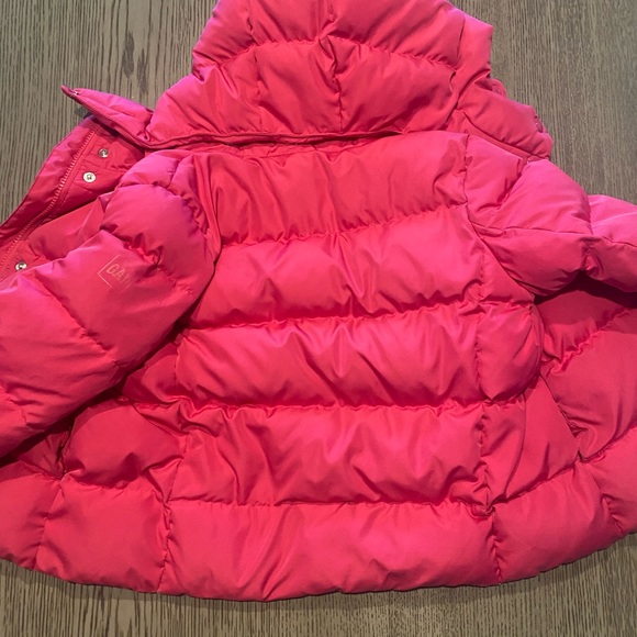 Pink/Fuchsia GAP girls puffer. Size SM - Picture 2 of 8